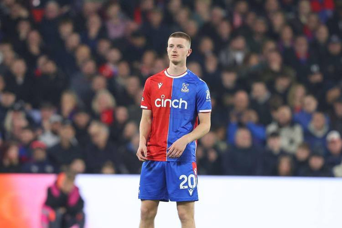 开云体育app下载-7000万英镑!曼联抢水晶宫中场新星,利物浦切尔西加入争夺|沃顿|斯科特-沃顿|卡塞米罗|梅努|球员_新浪体育_新浪新闻