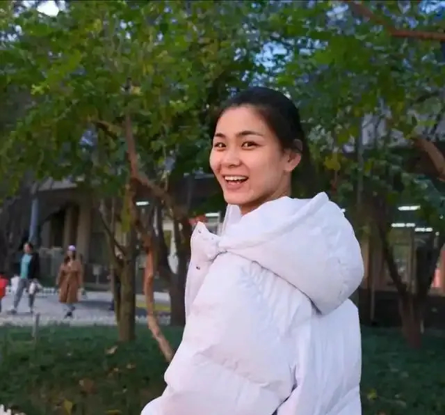 开云体育官方网-山东女排两大国手转型,梅笑寒、杜清清入职山农大,开启人生新篇|山东队|排球|山东排球|二传手|赛场_新浪体育_新浪新闻